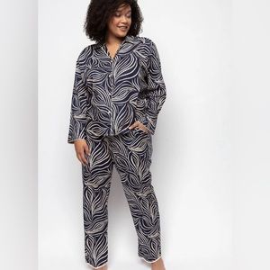 NWT Cyberjammies pyjama set